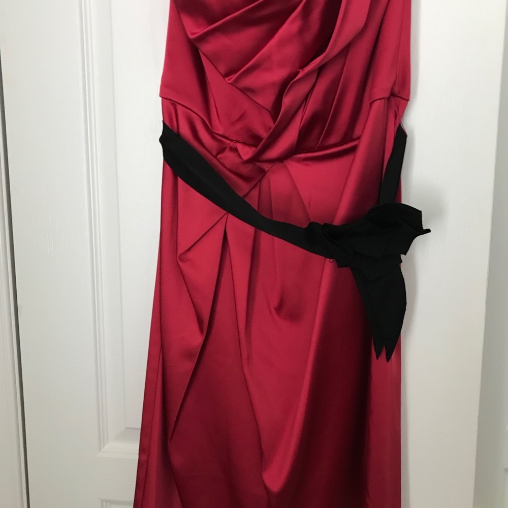 White House Black Market Cranberry Strapless Satin